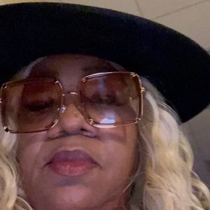 Meet your Posher, Etheline